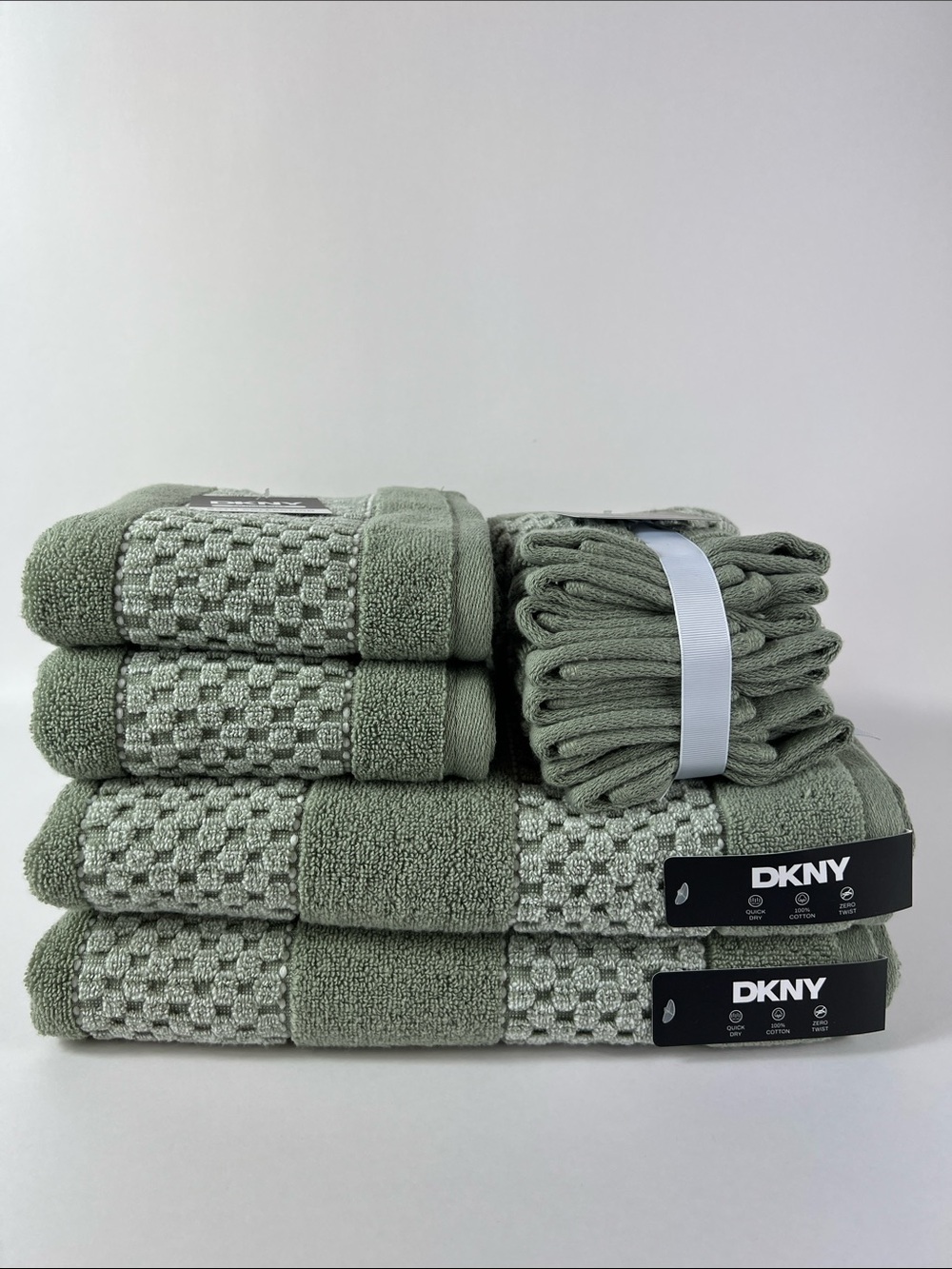 DKNY Bath Towel Set Sage Green White Plush Cotton Zero Twist Set of 8 NEW